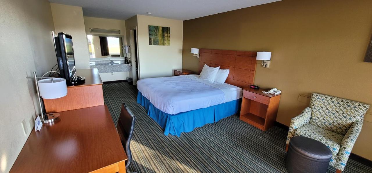 Quality Inn Ashburn Bagian luar foto