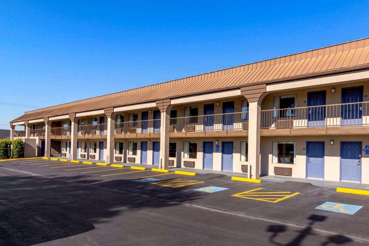 Quality Inn Ashburn Bagian luar foto