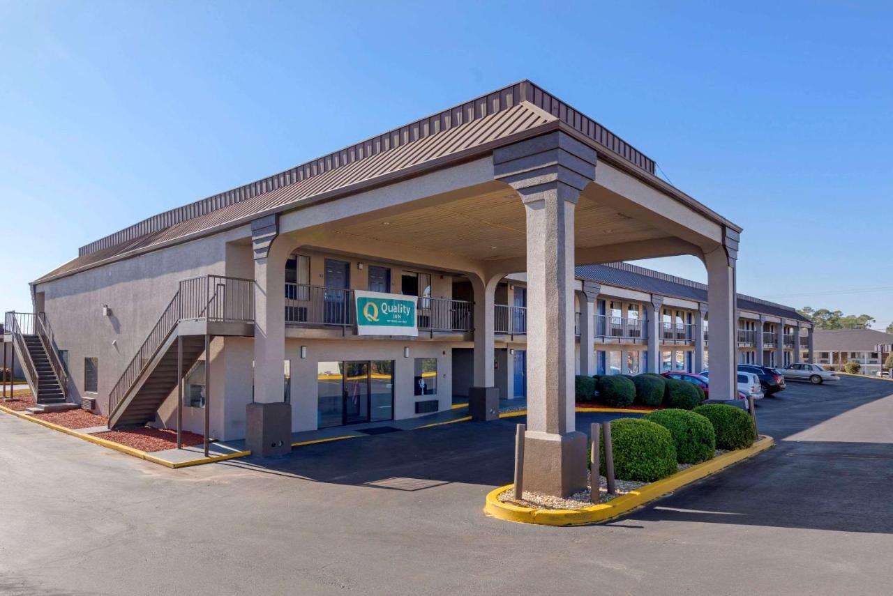 Quality Inn Ashburn Bagian luar foto