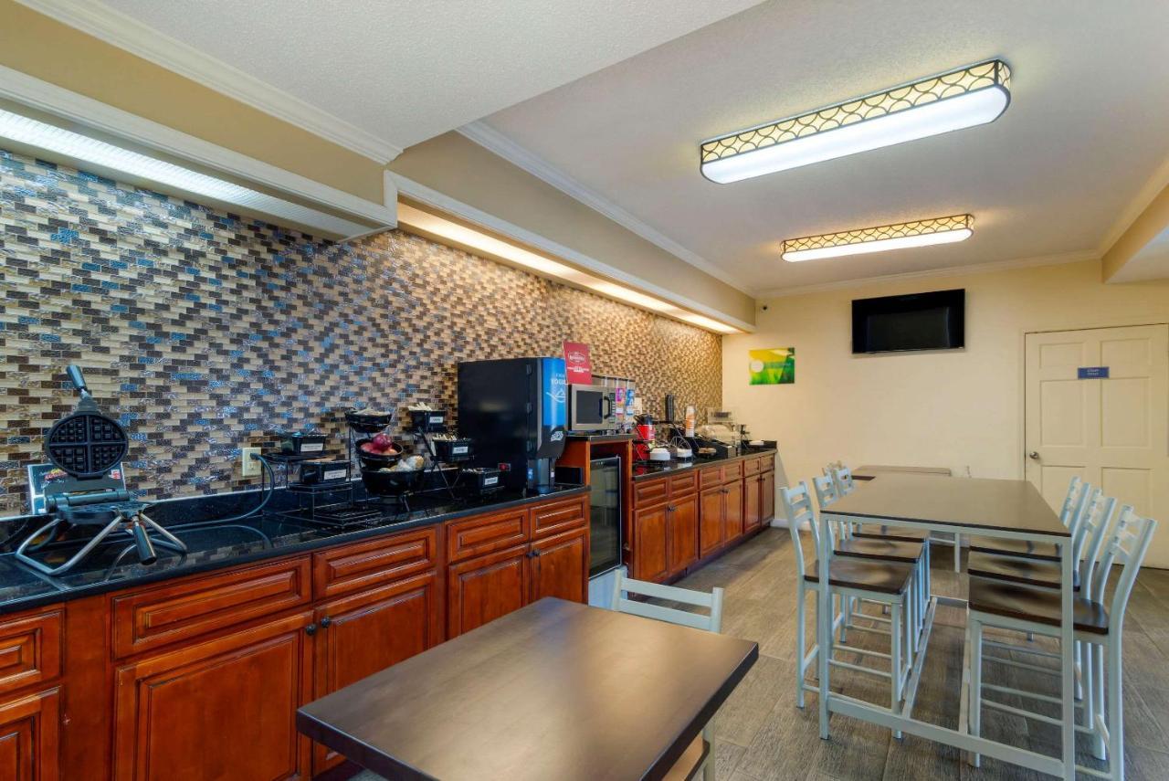 Quality Inn Ashburn Bagian luar foto